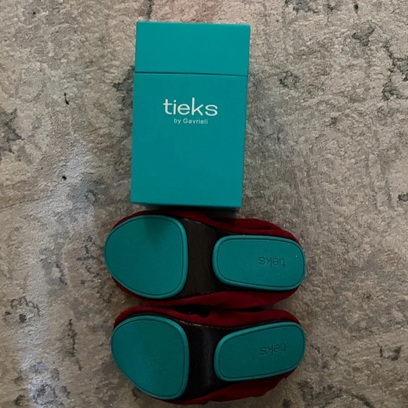 Tieks Black and White Ballet Flats with Turquoise Box - Picture 3 of 3